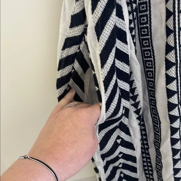 Old Navy Black and White Patterned Midi Dress - Picture 2 of 2